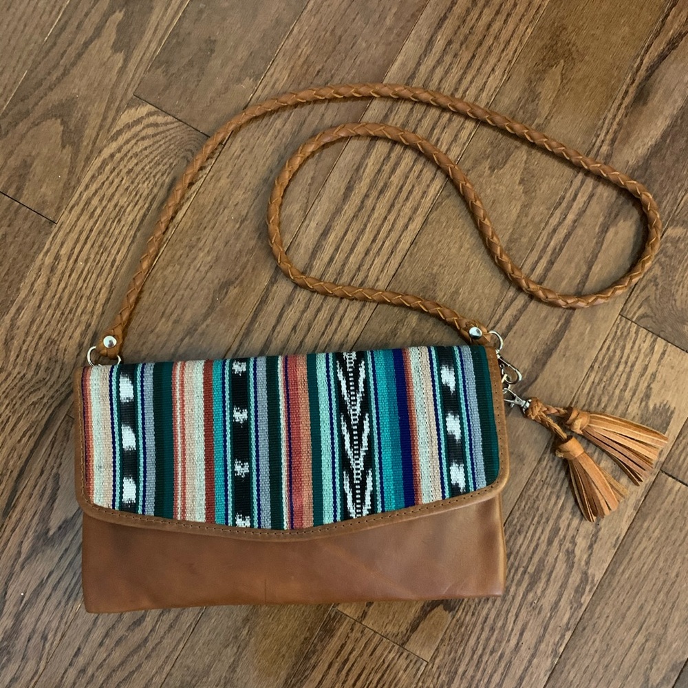 Nena & Co. DNC clutch purse Excelent condition